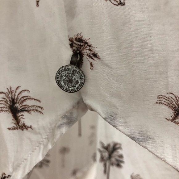 ❌SOLD❌Maison Scotch White Flowy Button Down Blouse With Brown Palm Trees - Picture 4 of 6